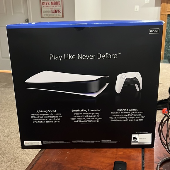 PlayStation 5 (digital) - Picture 2 of 2